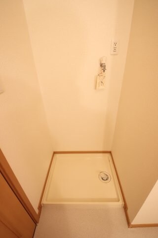 物件内観写真12　(室内洗濯機置場)