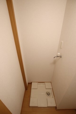 物件内観写真12　(室内洗濯機置場)
