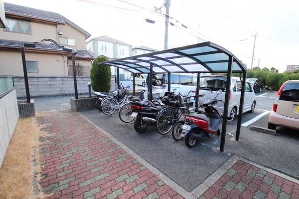 建物設備(駐輪場)