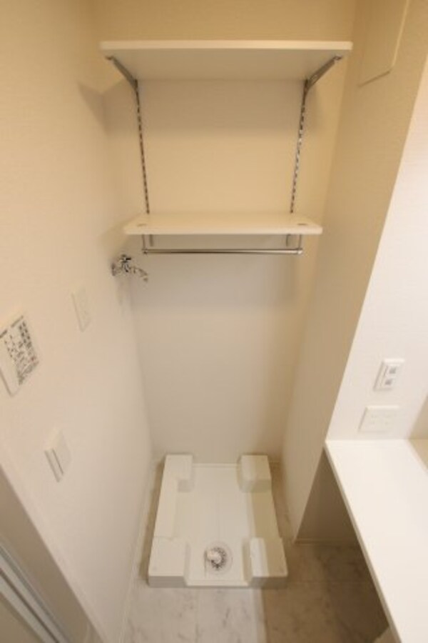 建物設備(室内洗濯機置き場)