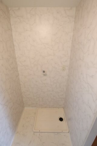 物件内観写真12　(室内洗濯機置場)