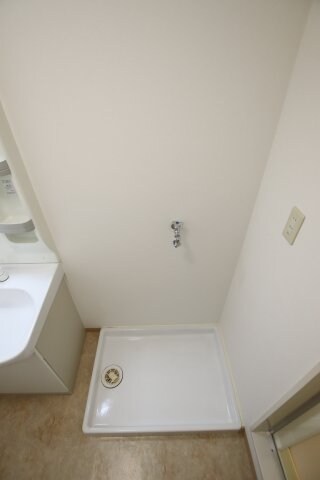 物件内観写真15　(室内洗濯機置場)