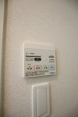 物件内観写真12　(浴室乾燥機)