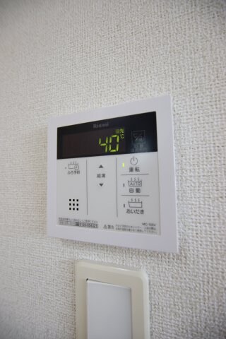 物件内観写真19　(給湯器)