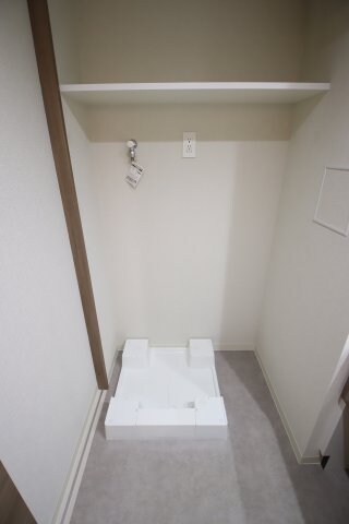 物件内観写真13　(室内洗濯機置場)