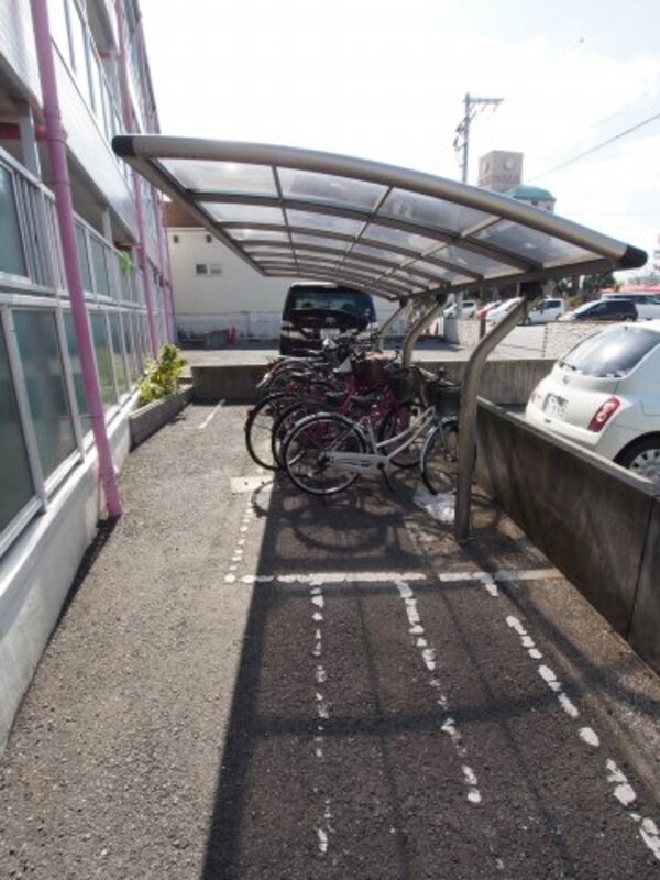 建物設備(駐輪場)