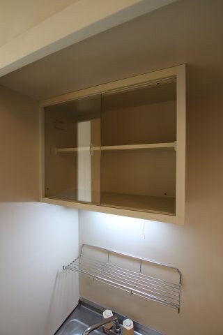 物件内観写真20　(吊戸棚)