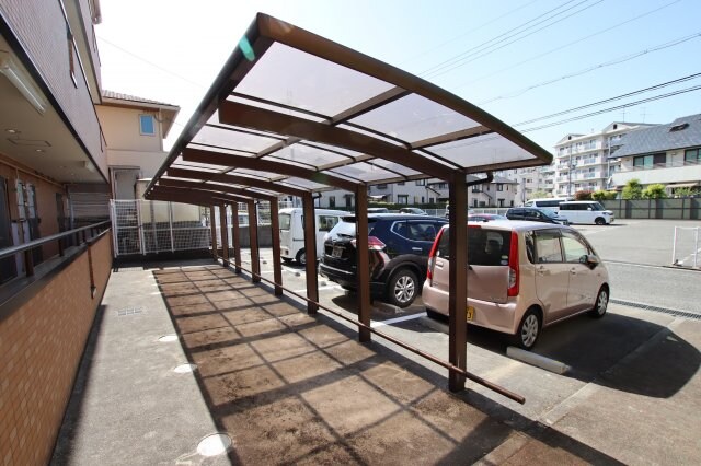 物件内観写真5　(駐輪場)
