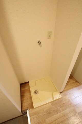 物件内観写真10　(室内洗濯機置場)