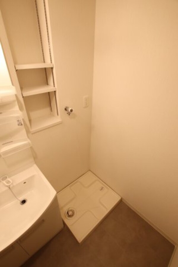 建物設備(室内洗濯機置場)
