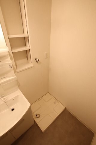 物件内観写真17　(室内洗濯機置場)