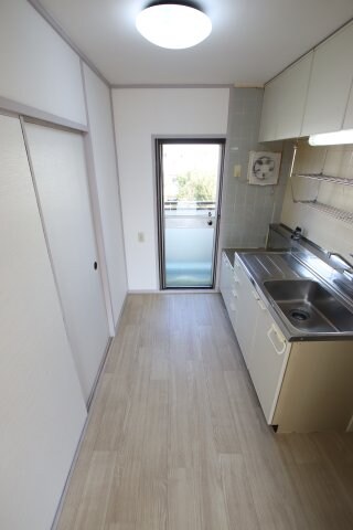 物件内観写真16　(キッチンスペース)