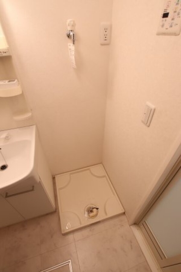 建物設備(室内洗濯機置場)
