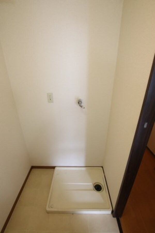 建物設備(室内洗濯機置場)