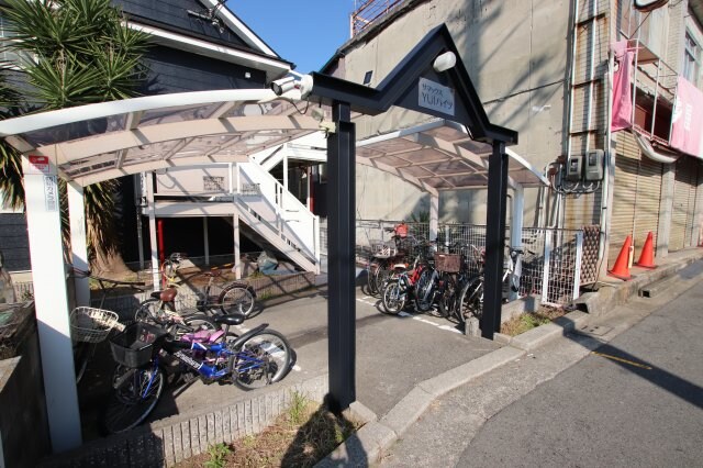 物件内観写真4　(駐輪場)