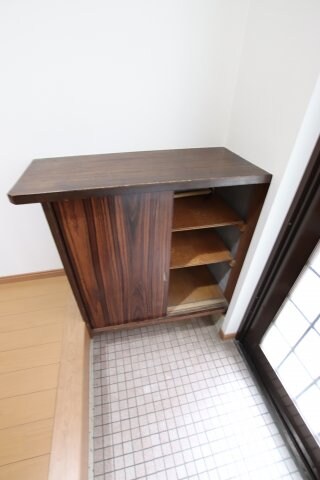 物件内観写真5　(下駄箱)