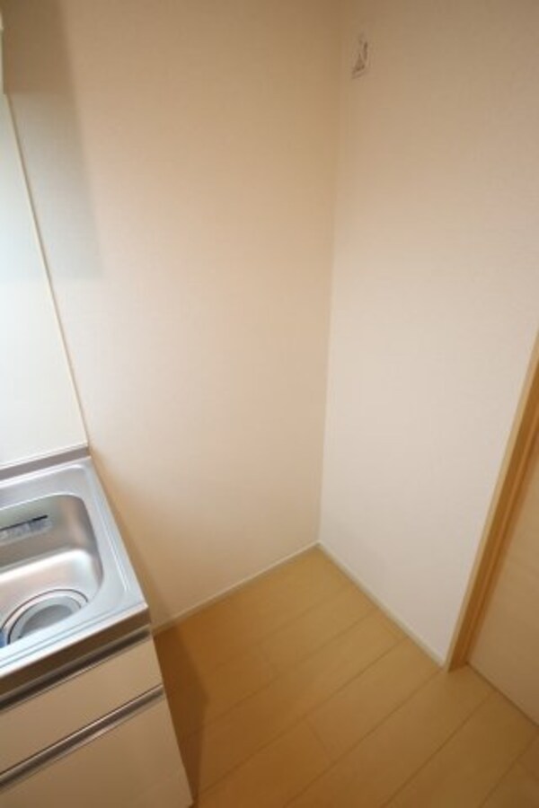 建物設備(冷蔵庫スペース)