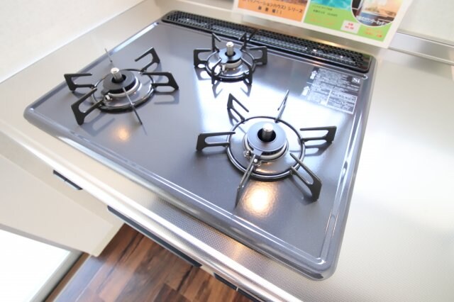 物件内観写真15　(3口コンロ)