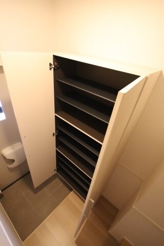 物件内観写真7　(シューズボックス)