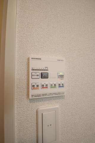 物件内観写真10　(浴室乾燥機)