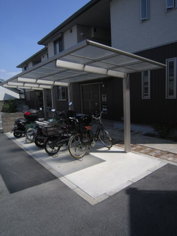 建物設備(駐輪場)