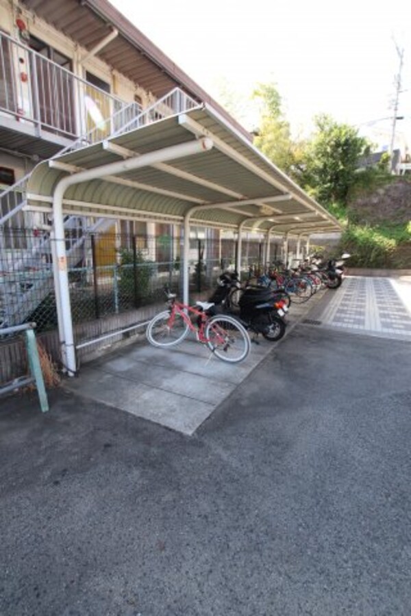 建物設備(駐輪場)