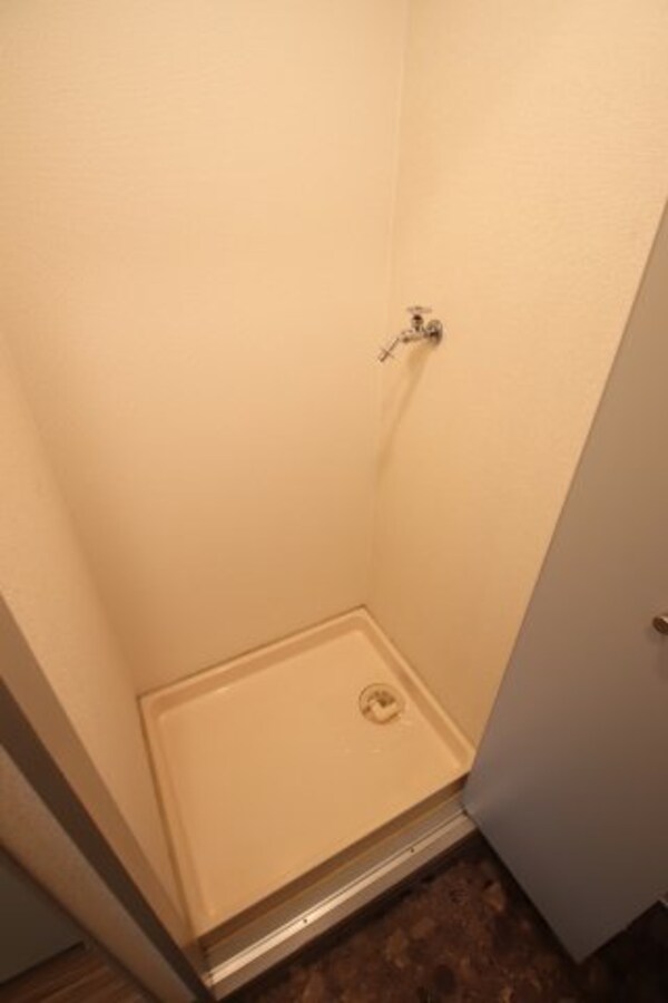 建物設備(室内洗濯機置場)