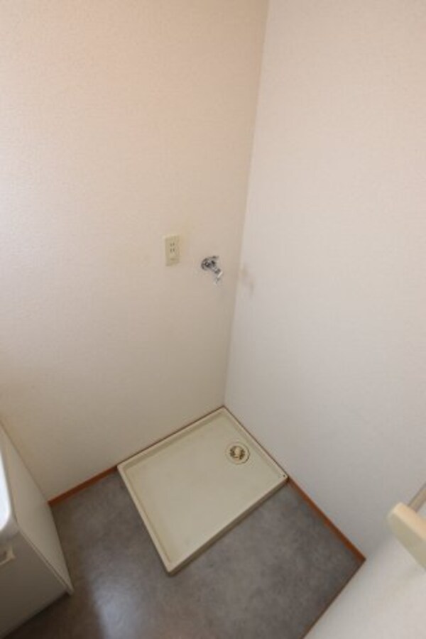 建物設備(室内洗濯機置場)