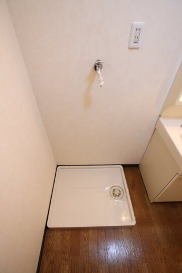 建物設備(室内洗濯機置場)