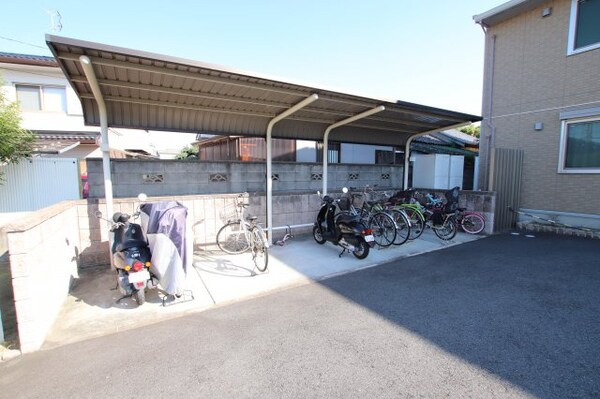 建物設備(駐輪場)