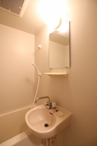 物件内観写真16　(洗面台)