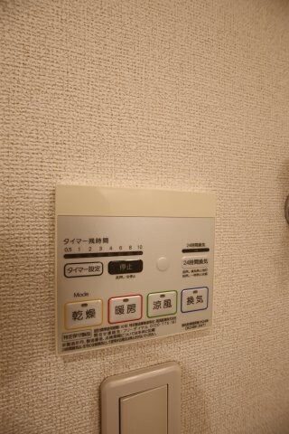 物件内観写真14　(浴室乾燥機)