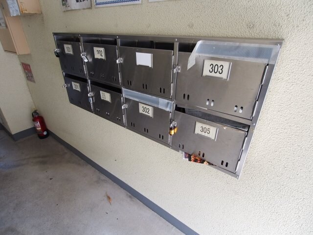 物件内観写真5　(集合ポスト)