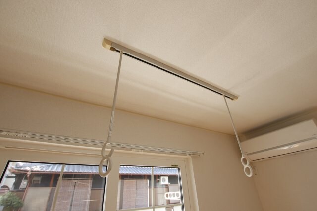 物件内観写真26　(室内物干し)