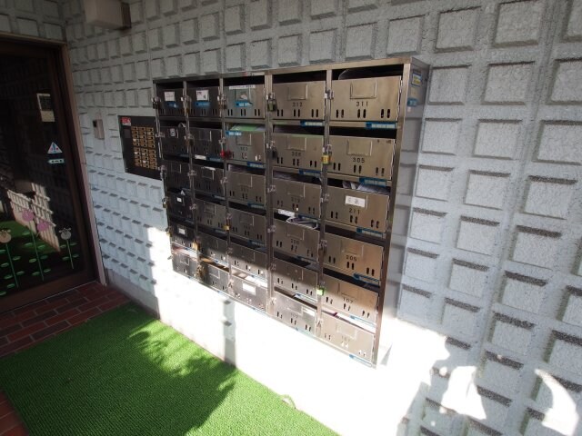 物件内観写真4　(メールボックス)
