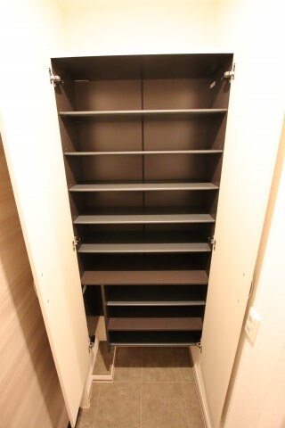 物件内観写真7　(シューズボックス)