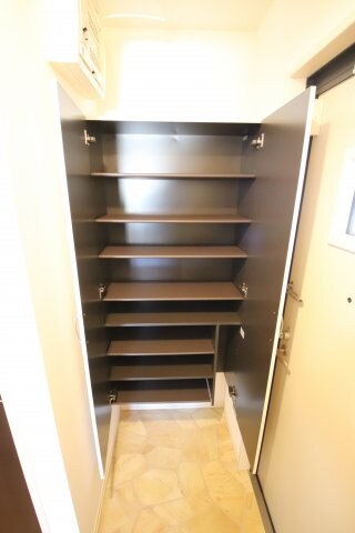 物件内観写真7　(シューズボックス)