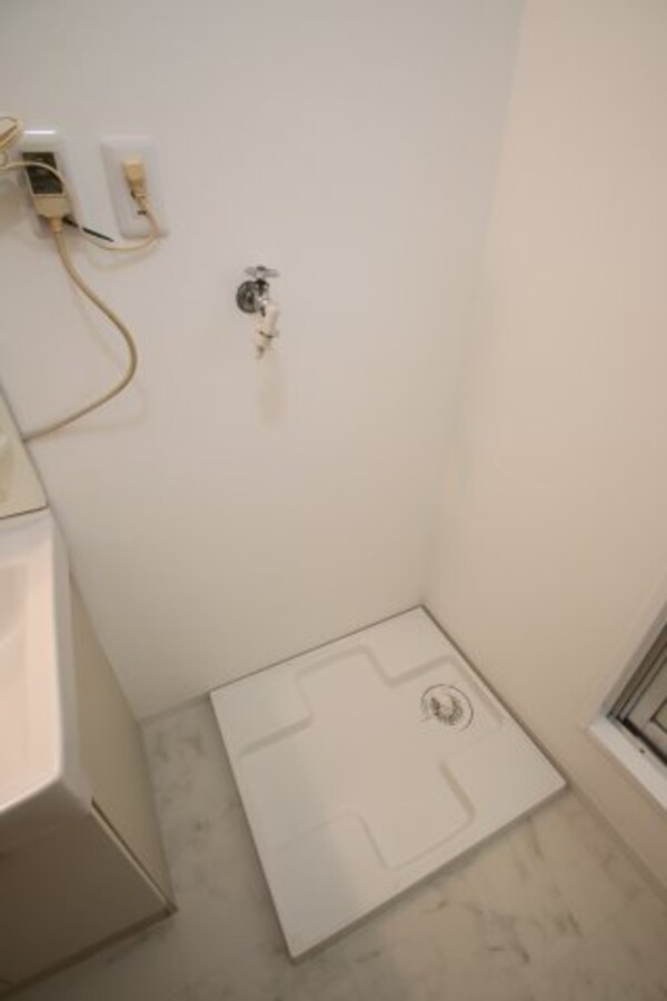 建物設備(室内洗濯機置場)