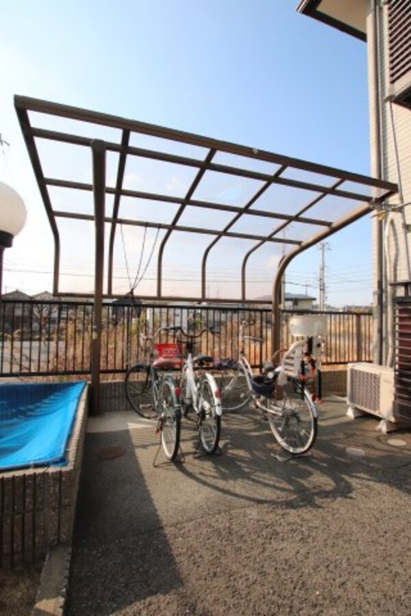 建物設備(駐輪場)