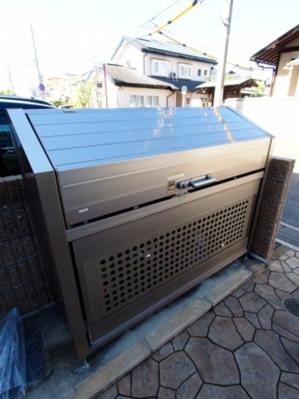 建物設備(敷地内ゴミ捨場)