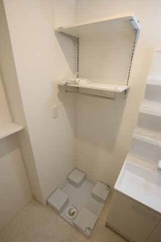 物件内観写真17　(室内洗濯機置場)