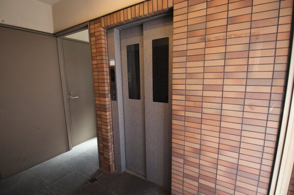 建物設備(エレベーター)