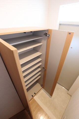 物件内観写真7　(シューズボックス)