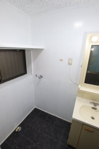 物件内観写真10　(室内洗濯機置き場)