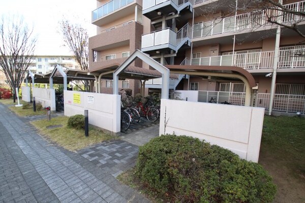 建物設備(駐輪場)