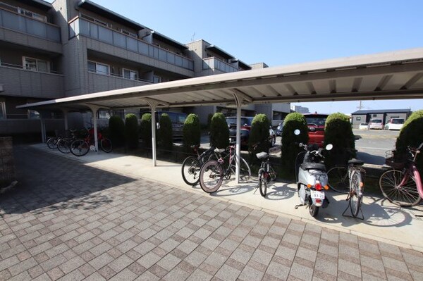 建物設備(駐輪場)