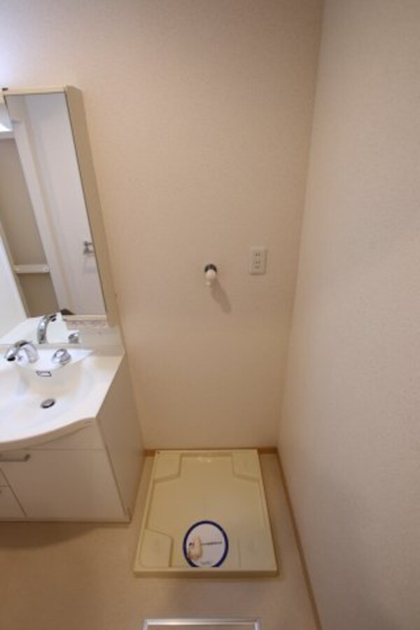 建物設備(室内洗濯機置場)