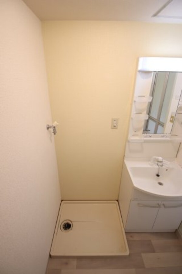 建物設備(室内洗濯機置き場)