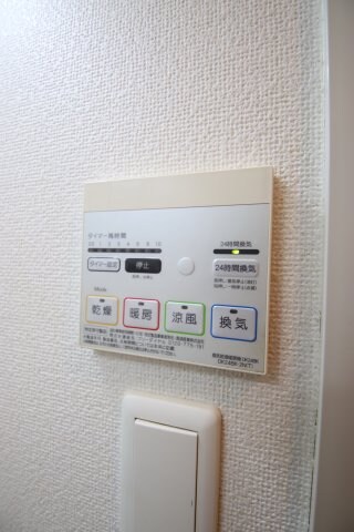 物件内観写真11　(浴室乾燥機)