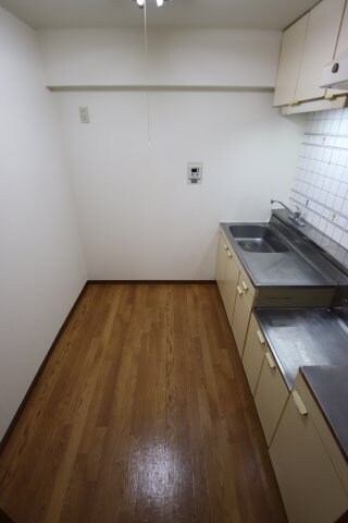 物件内観写真12　(キッチンスペース)